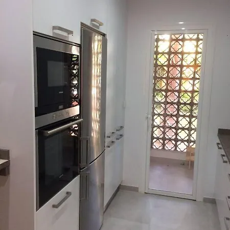 アパート Ground Floor Modern 3 Bed Port エステポナ